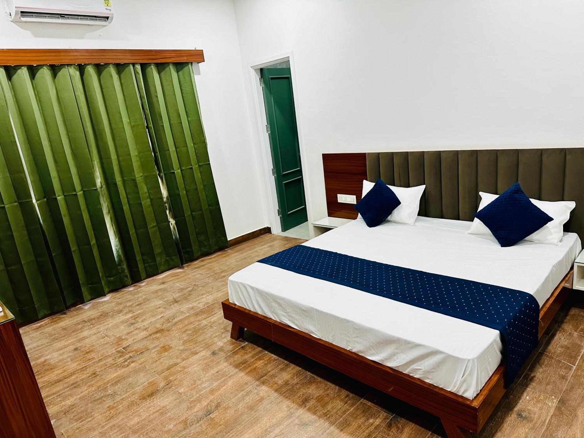 The Loya Hotel Muktsar Luaran gambar